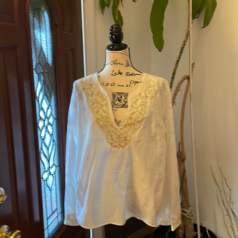 Embroidery top